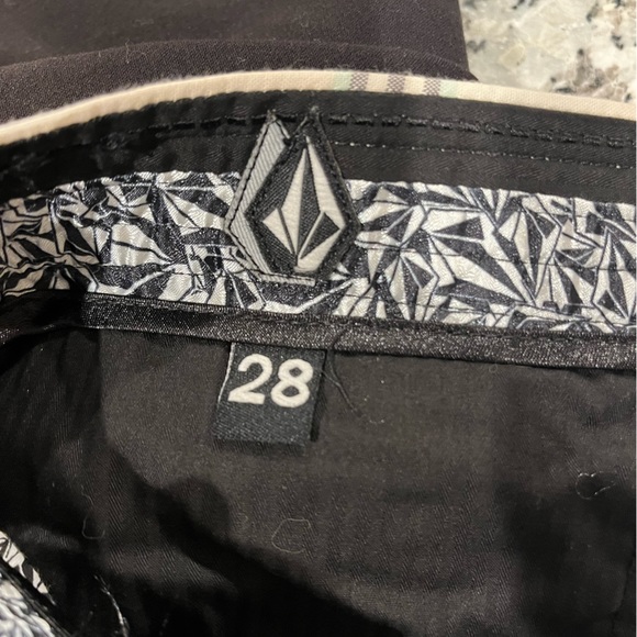 Vintage Volcom men’s shorts - Picture 7 of 7